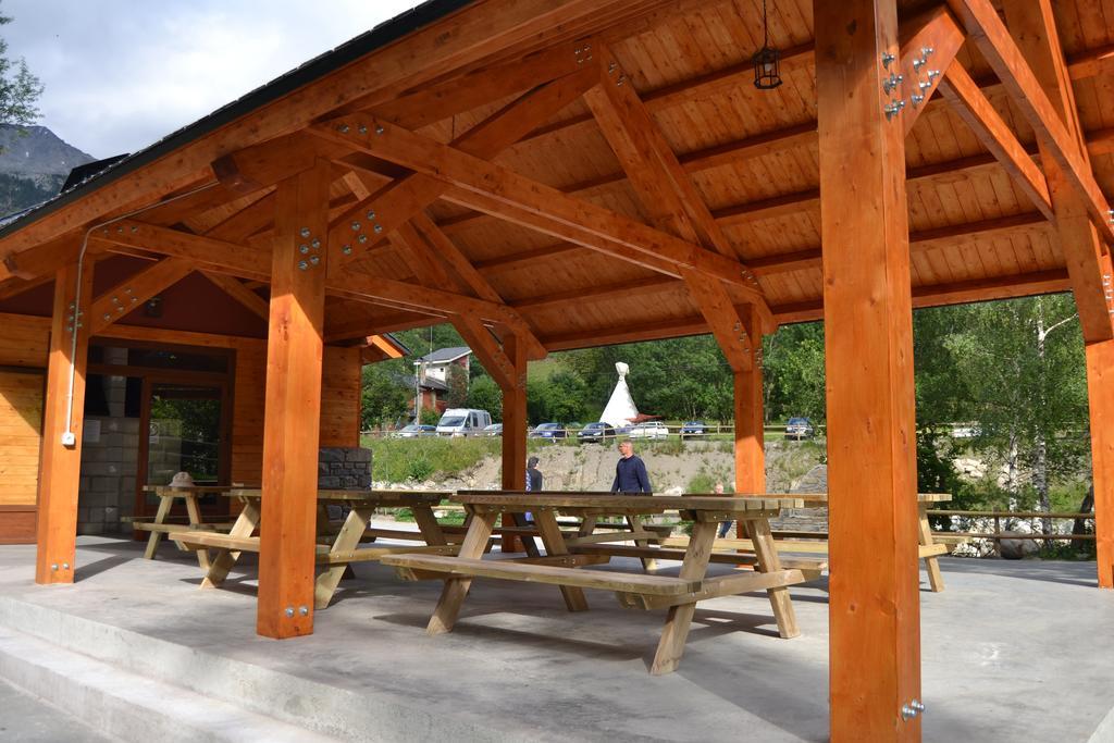 Camping Aneto Benasque Bagian luar foto